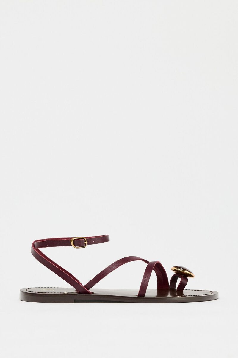 Sandalias planas joya.