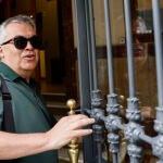 Santos Cerdán en su domicilio