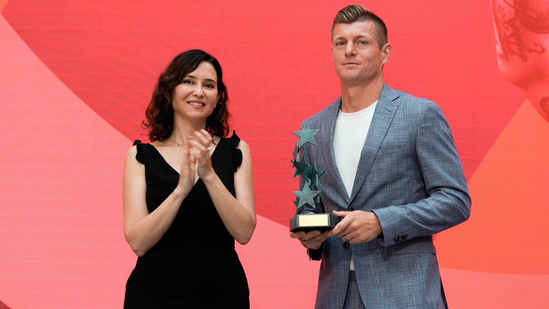 Isabel Díaz Ayuso y Toni Kroos