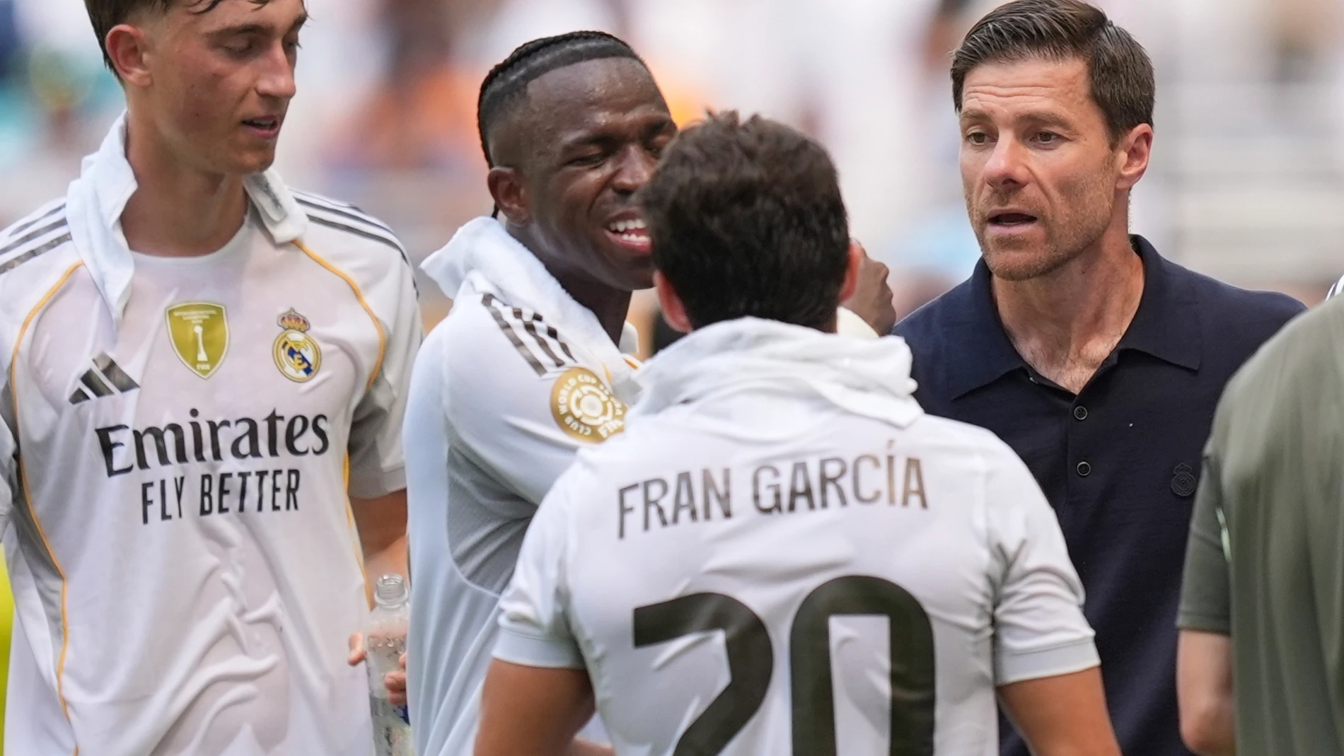 Real Madrid manager Xabi Alonso talks to his players during the Club World Cup group H soccer match between Real Madrid and Al Hilal in Miami Gardens, Fla., Wednesday, June 18, 2025. (AP Photo/Rebecca Blackwell)