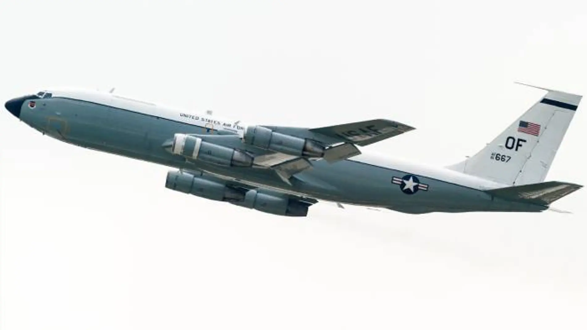 EE. UU. activa su 'olfateador nuclear', el único avión del mundo que detecta materiales nucleares en el aire.