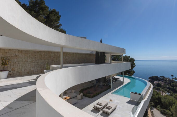 Villa Olimpia: lujo mediterráneo con vistas al infinito en la Costa Blanca