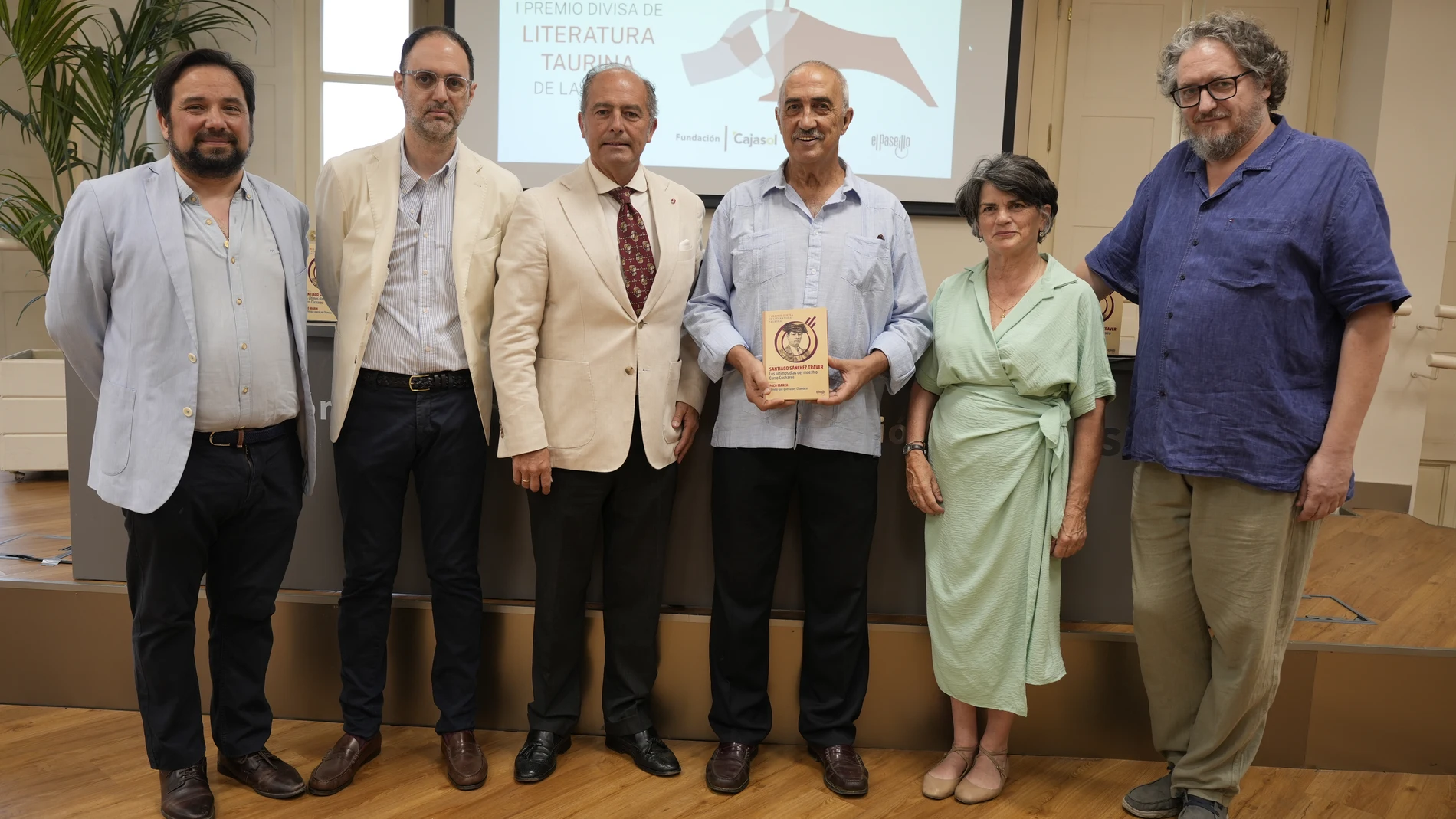 La Fundación Cajasol acoge la flamante primera edición del Premio Divisa de Literatura Taurina