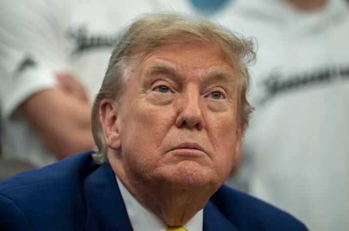 President Trump hosts Juventus soccer club at White House