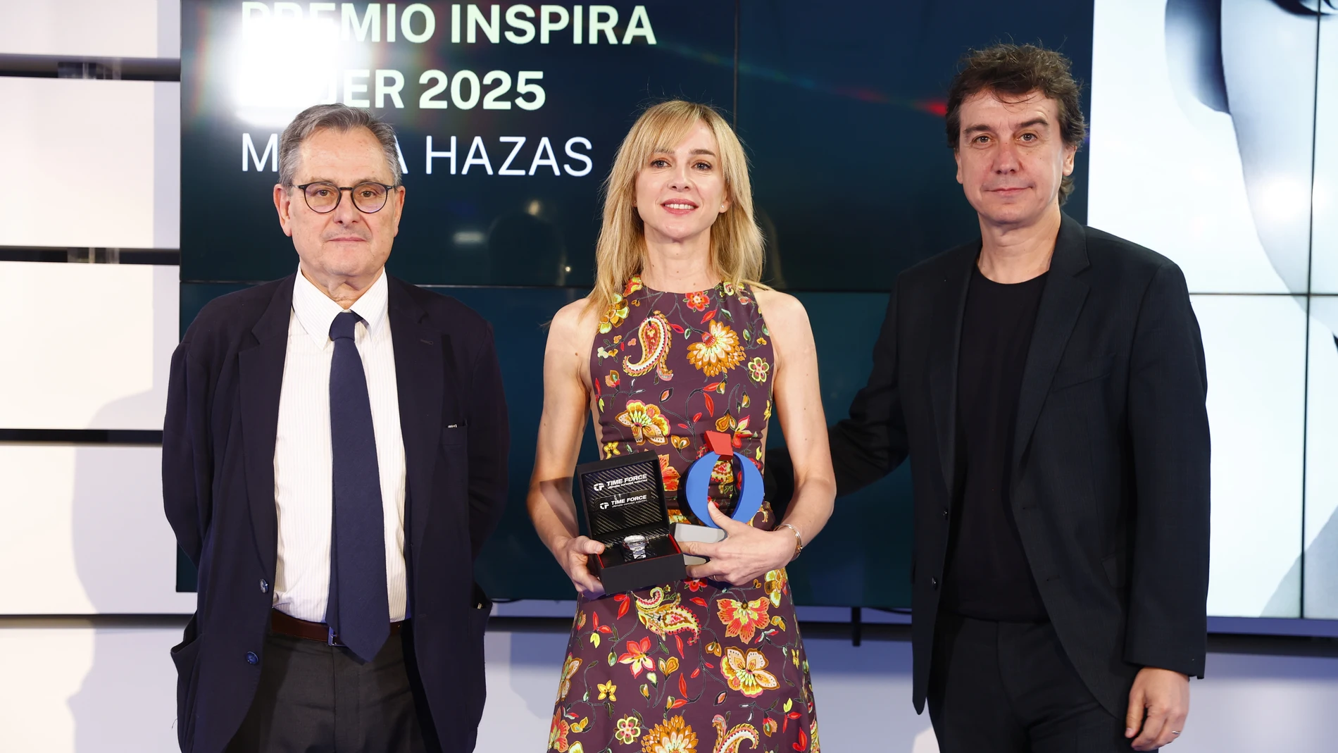 Premios Women en La Razón. Francisco Marhuenda, Marta Hazas y Javier Veiga.