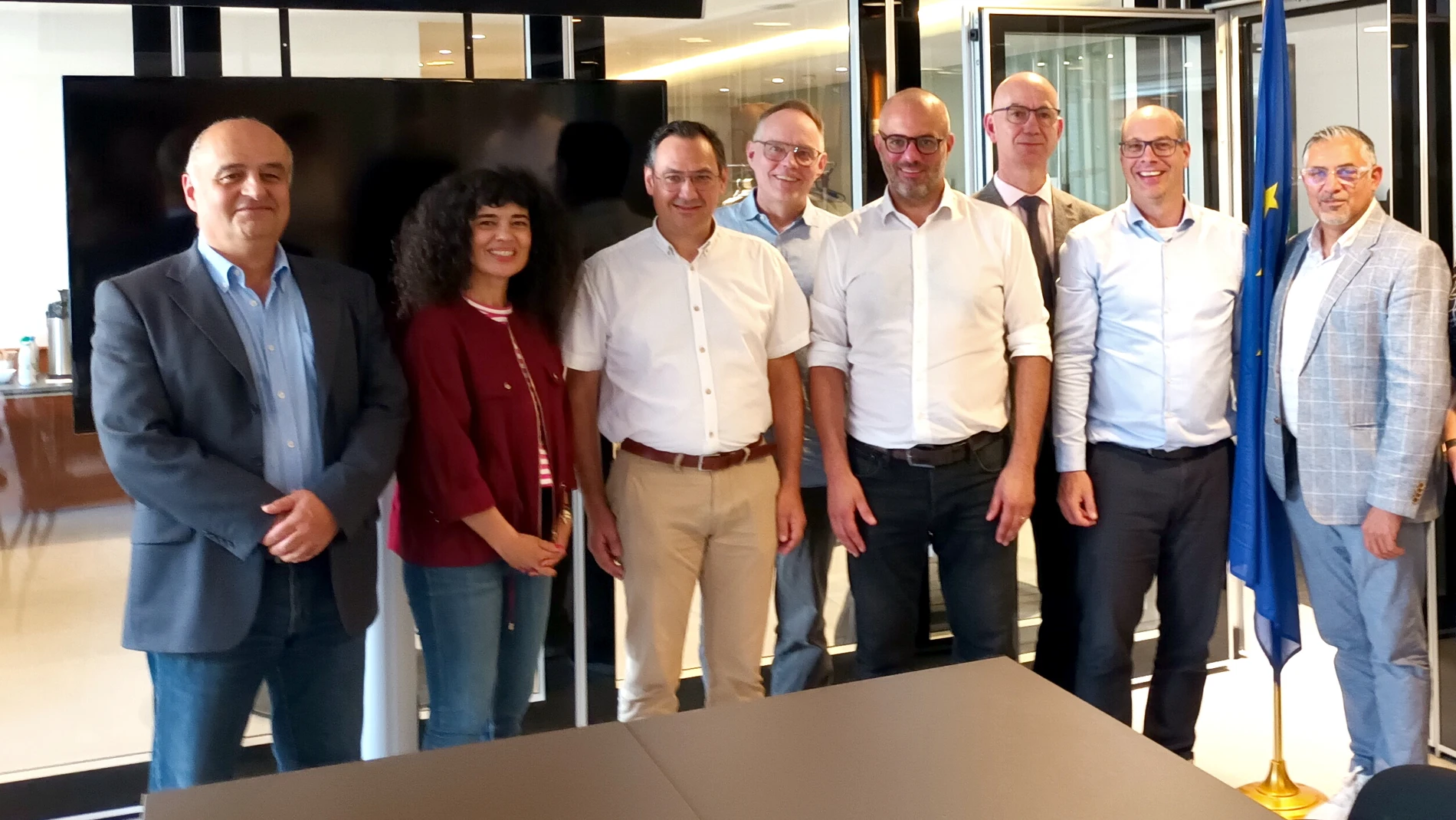 Formalización en Bruselas del nuevo servicio RUN-EU Services