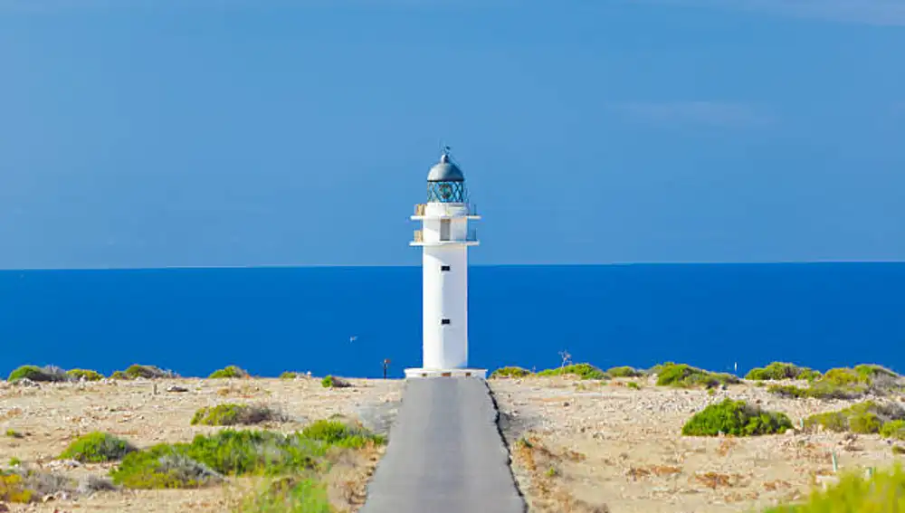 El faro del Cap de Barbaria, uno de los dos emblemáticos de Formentera