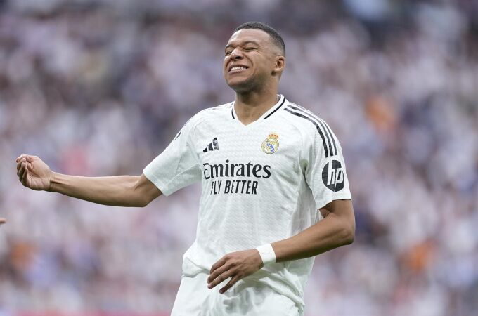 Fútbol.- AMP.- El delantero del Real Madrid Kylian Mbappé deja el hospital tras un cuadro agudo de gastroenteritis