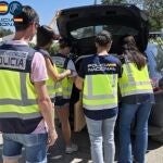 Agentes de Policía Nacional tras la detención de un joven en Ibiza por tenencia y tráfico de pornografía infantilREMITIDA / HANDOUT por POLICÍA NACIONALFotografía remitida a medios de comunicación exclusivamente para ilustrar la noticia a la que hace referencia la imagen, y citando la procedencia de la imagen en la firma