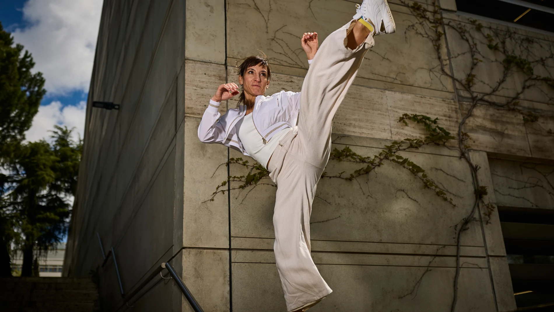 Entrevista con la deportista española de kárate Sandra Sánchez, considerada la mejor de la historia en la categoría de kata femenino individual al ser número 1 del ranking por la Federación Mundial de Karate (WKF) después de permanecer durante seis años consecutivos como líder de la clasificación mundial. © Alberto R. Roldán / Diario La Razón. 15 04 2025