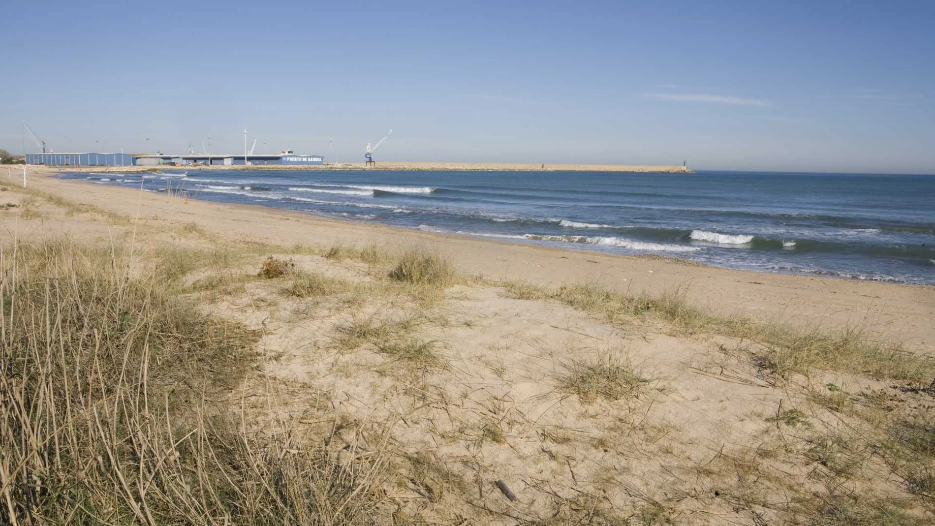 Playa Mareny de Rafalcaid en Gandia (Valencia) REMITIDA / HANDOUT por COMUNITATVALENCIANA.COM Fotografía remitida a medios de comunicación exclusivamente para ilustrar la noticia a la que hace referencia la imagen, y citando la procedencia de la imagen en la firma 22/06/2025