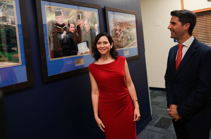Isabel Díaz Ayuso se reúne con la presidenta de la Florida International University