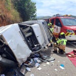  Dos personas resultan heridas tras colisionar un turismo y una furgoneta en Puente Domingo Flórez (León)