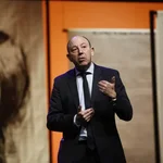 Gonzalo Bernardos, economista: "Pronto verás al yesero cobrar 5.000 euros por falta de mano de obra en España"