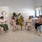 La consejera Conchita Ruiz en la reunión en CAIVAX