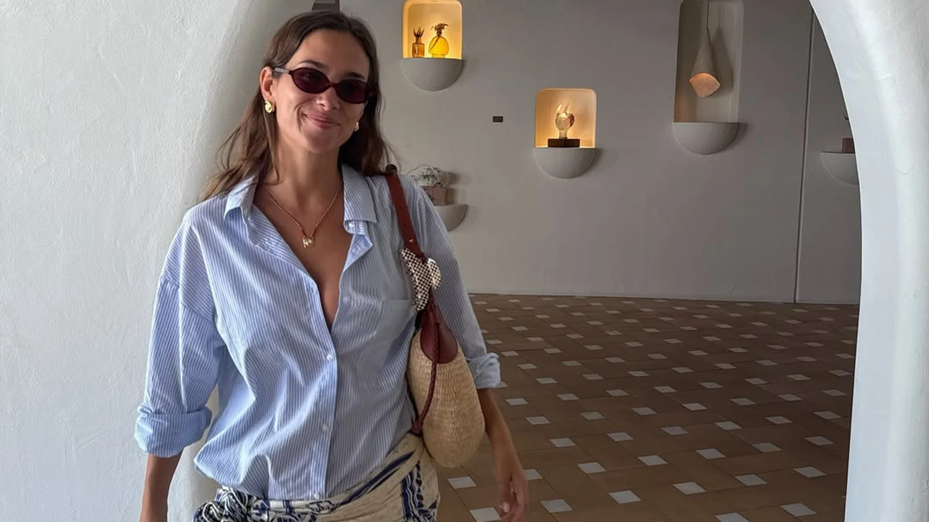 El look de María Pombo en Menorca.
