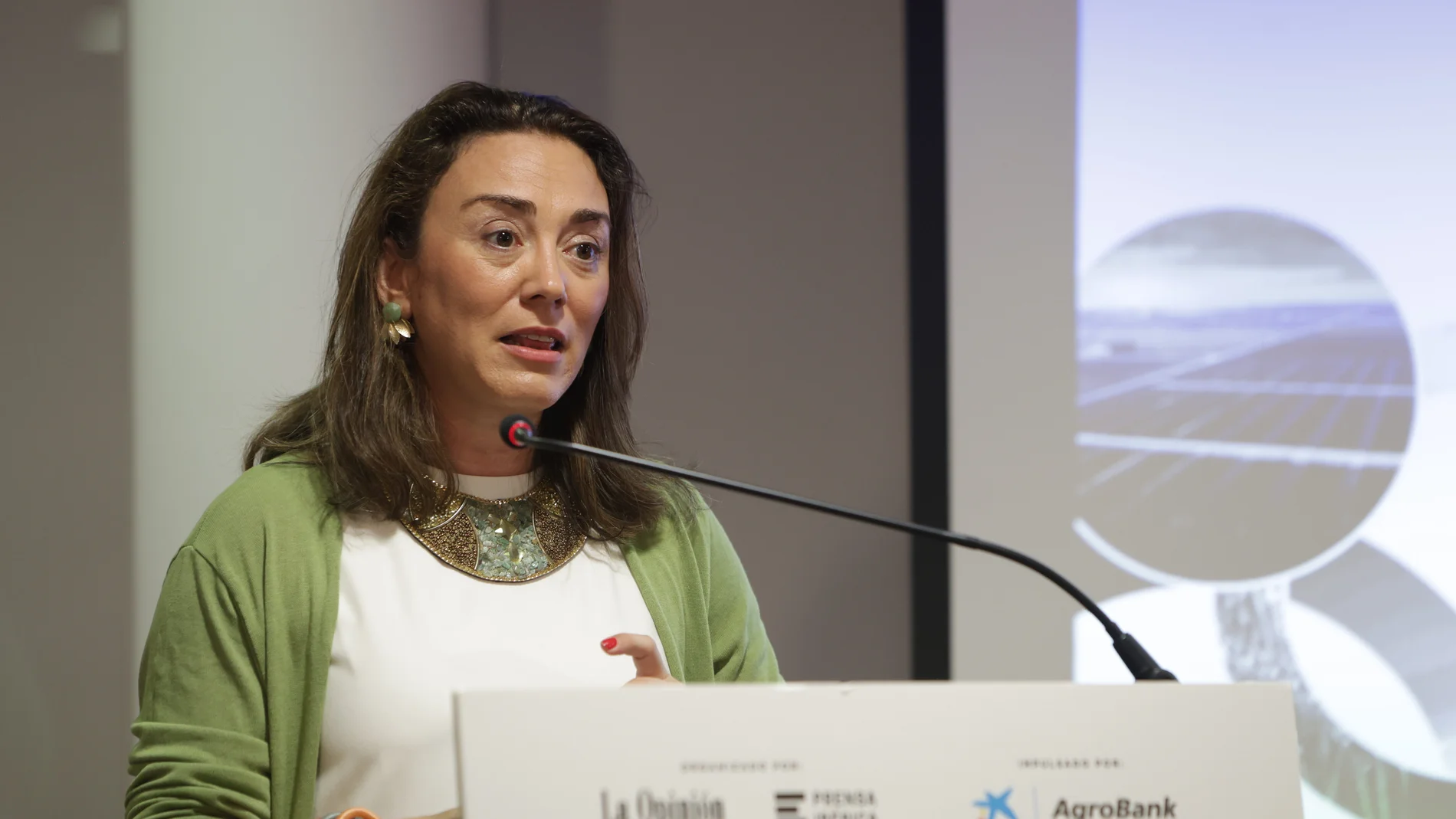 Intervención de la consejera María González Corral en un foro en Zamora