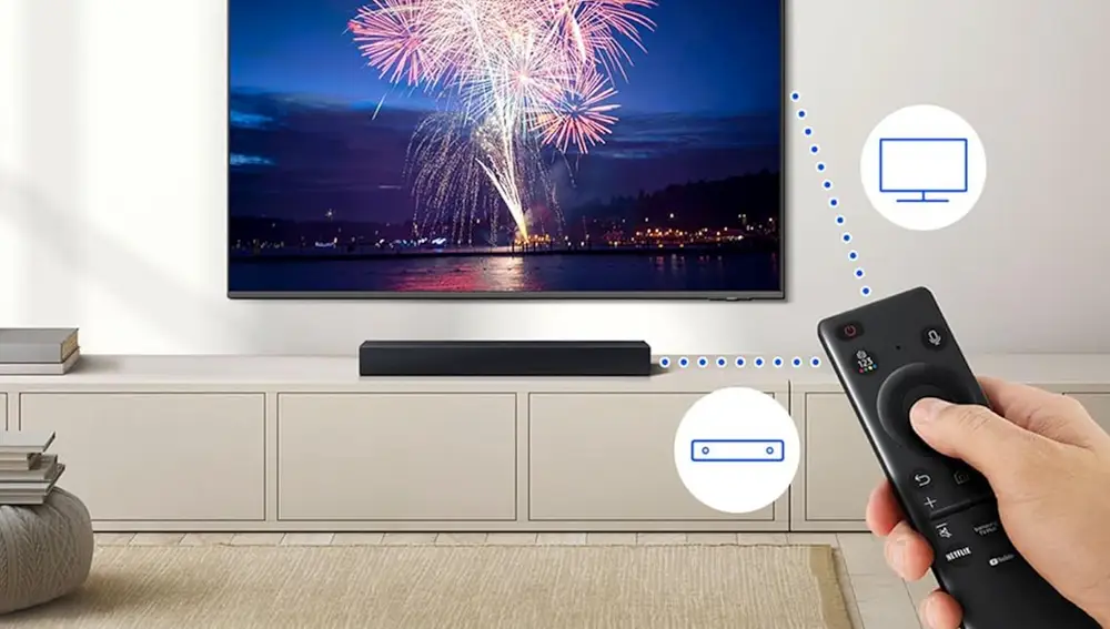 Junto a esta barra de sonido viene un mando a distancia para que puedes controlar todos tus dispositivos