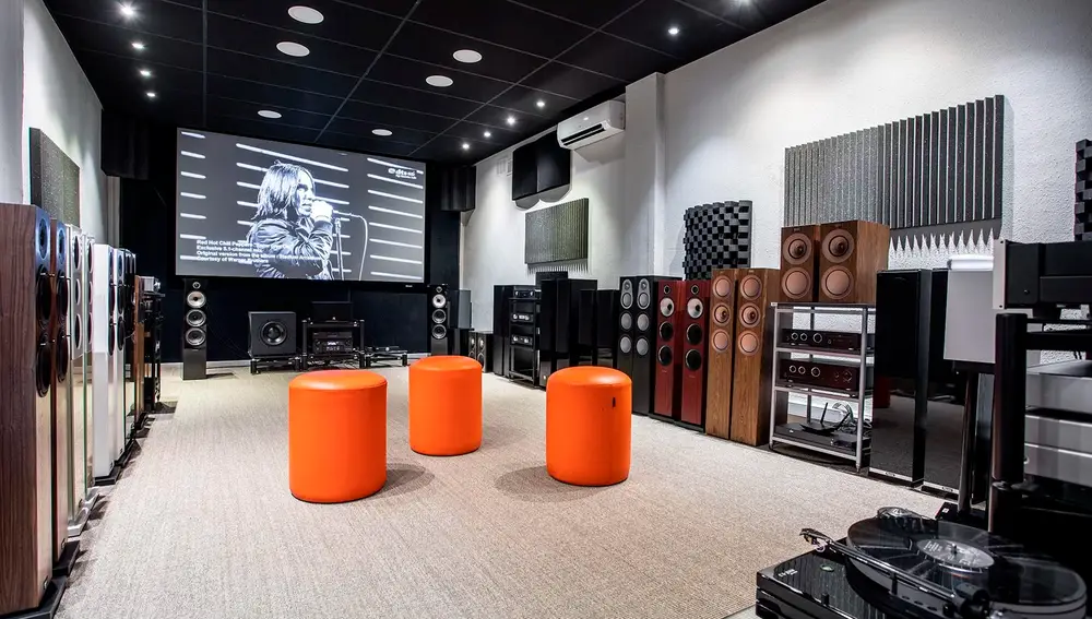 La forma en la que está dispuesta una tienda de alta fidelidad o la música que suena en ella también es marketing auditivo