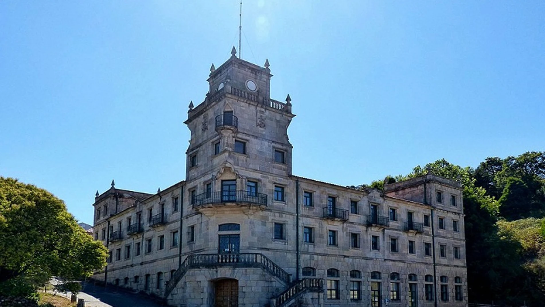 Antigua Escuela de Transmisiones y Electricidad de la Armada, en Vigo.