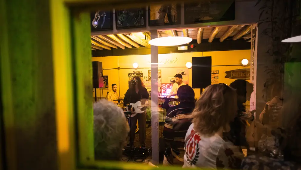 El trío granadino Dark Libra, en uno de los rincones de la sala Lemon Rock
