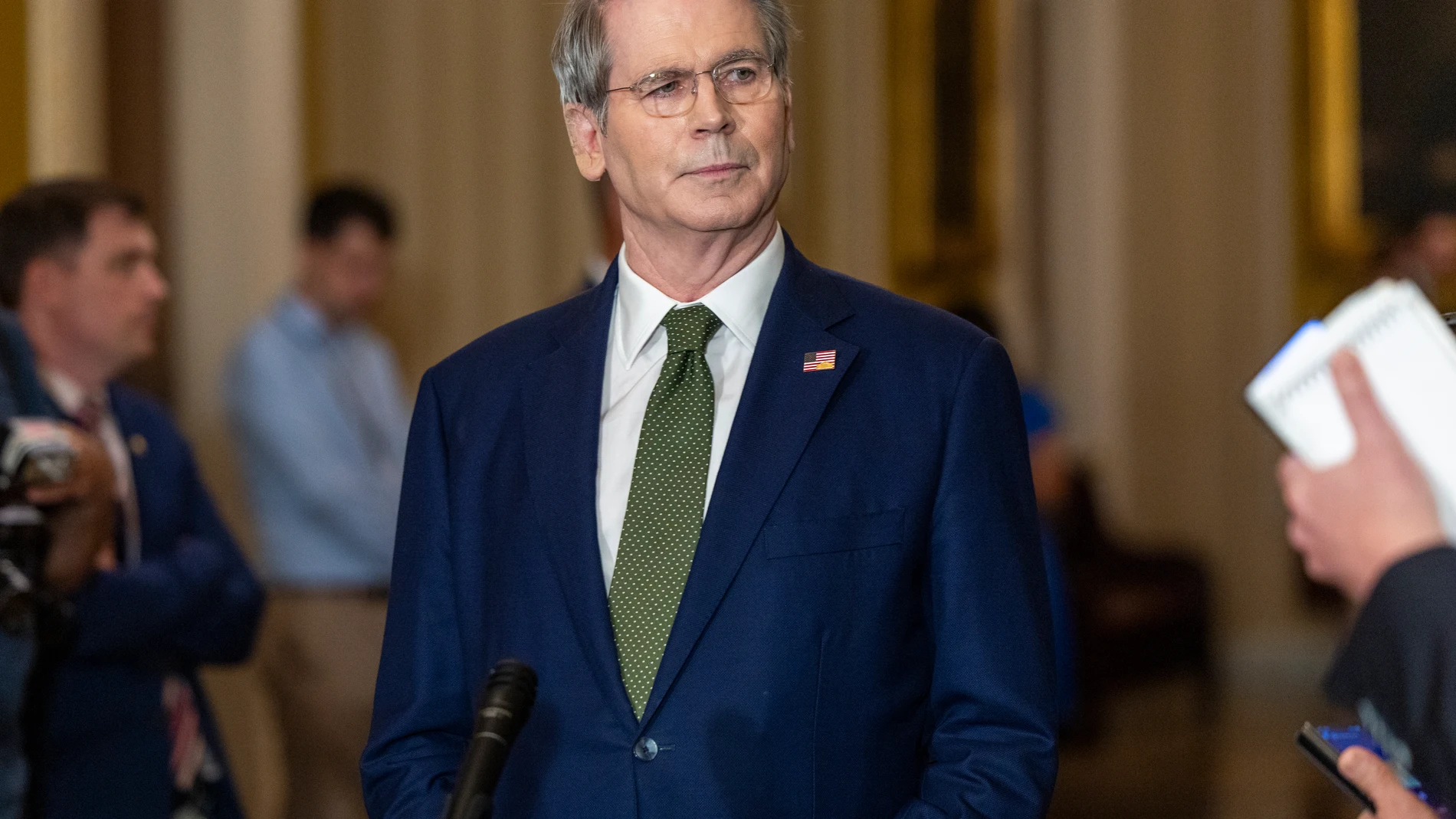 WASHINGTON (United States), 24/06/2025.- US Treasury Secretary Scott Bessent responds to a question from the news media following a luncheon with Senate Republicans in the US Capitol in Washington, DC, USA, 24 June 2025. Senate Majority Leader John Thune has said that the Senate won't leave for the holiday recess until it passes President Trump's tax cut package. EFE/EPA/SHAWN THEW