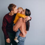 ¿Papá o mamá? No creerás de quién heredan la inteligencia los niños, según una investigación