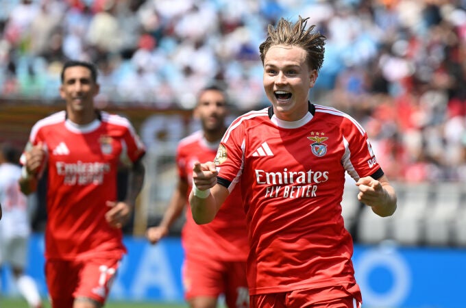 FIFA Club World Cup - S.L. Benfica vs Bayern Munich