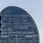 BBVA sube un 2,5% en Bolsa y Sabadell un 0,45% tras la aprobación condicionada del Gobierno a la OPA