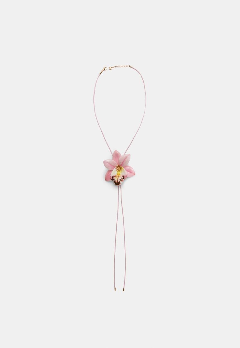 Collar de flor.