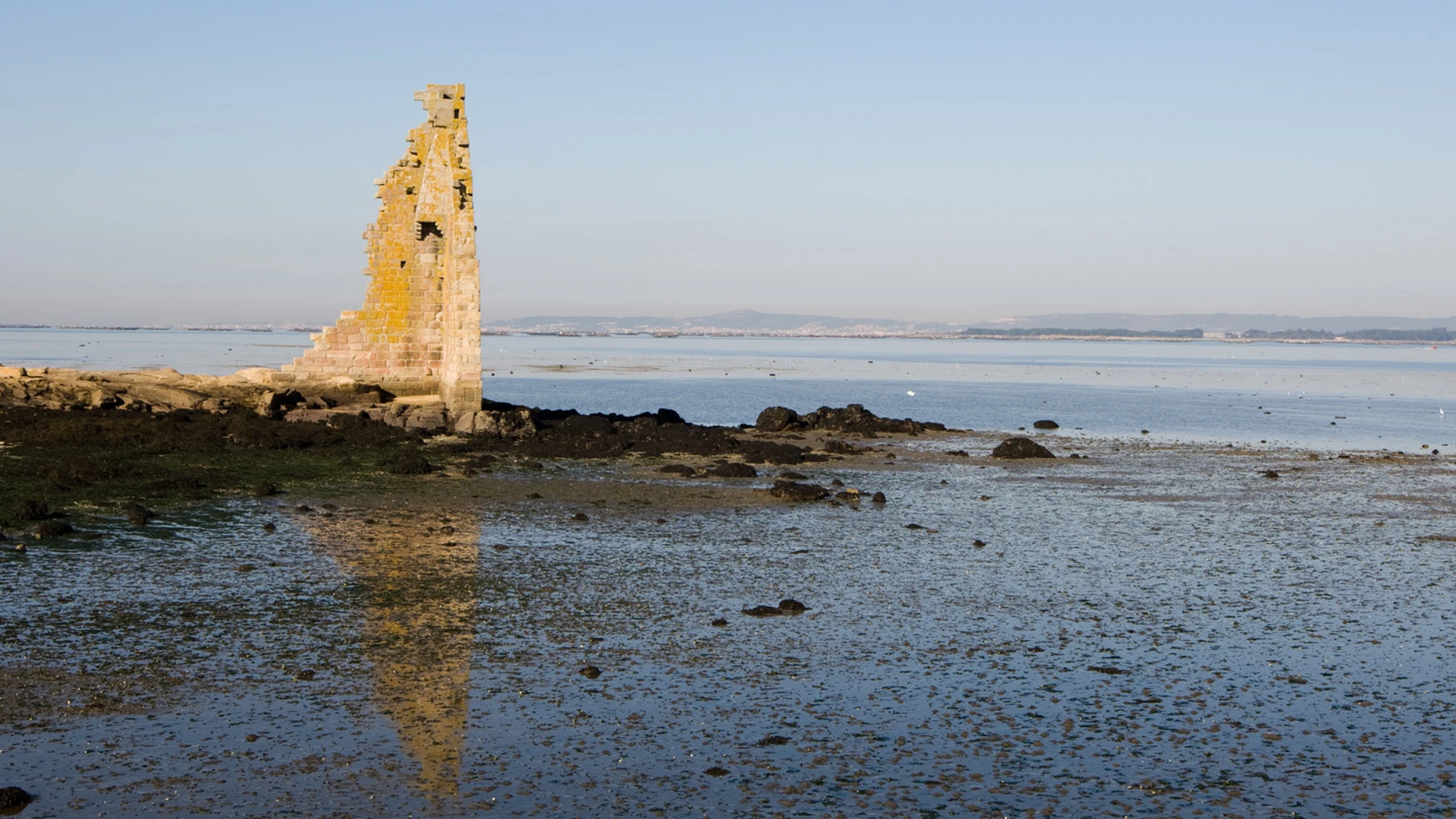 Así es la torre que defendió la ría de Arousa de los vikingos