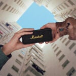 Este Marshall Emberton II es un altavoz compacto, potente y con sonido 360º