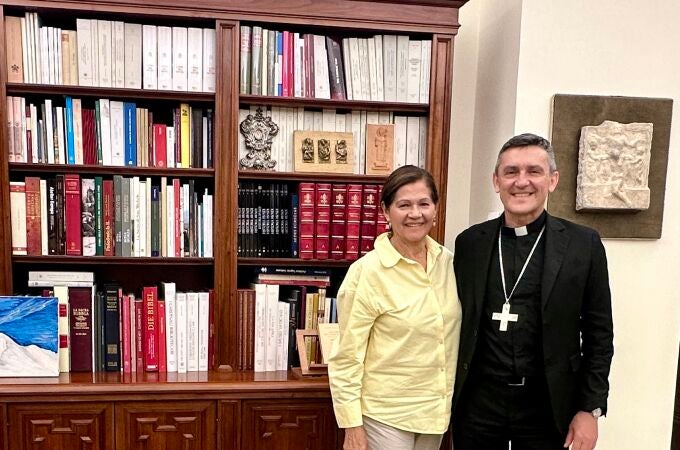 El Arzobispo Cesare Pagazzi abre las puertas de la Biblioteca Apostólica Vaticana a La Razón