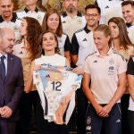 Reina Letizia en audiencia con jugadoras selección española de fútbol femenino
