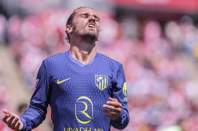 Griezmann se lamenta durante el partido con el Botafogo