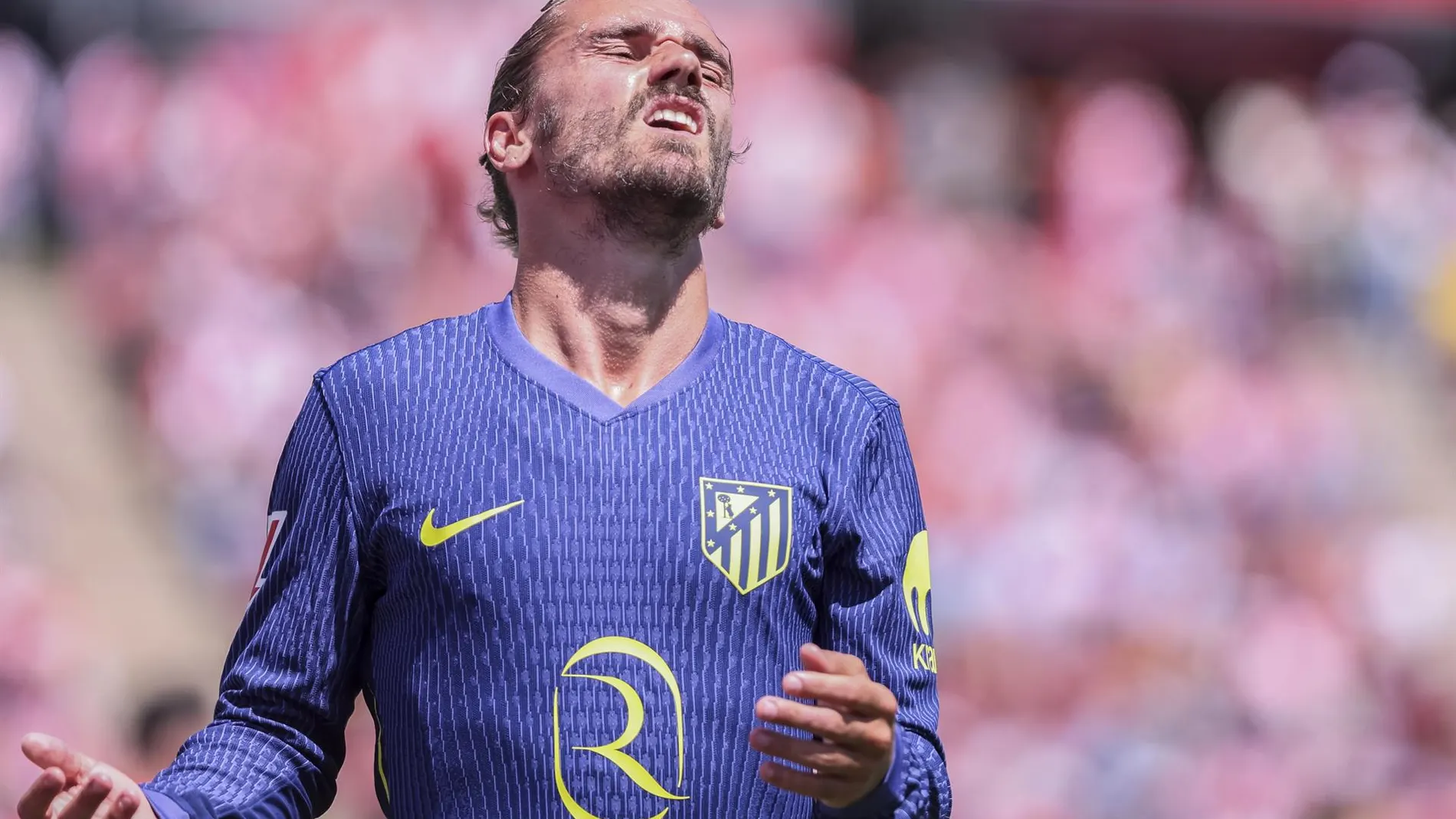 Griezmann se lamenta durante el partido con el Botafogo