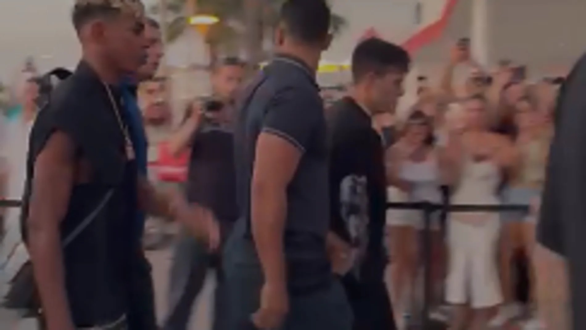 Así fue la entrada de Lamine Yamal a la discoteca más famosa de Ibiza tras pasar unos días con Neymar