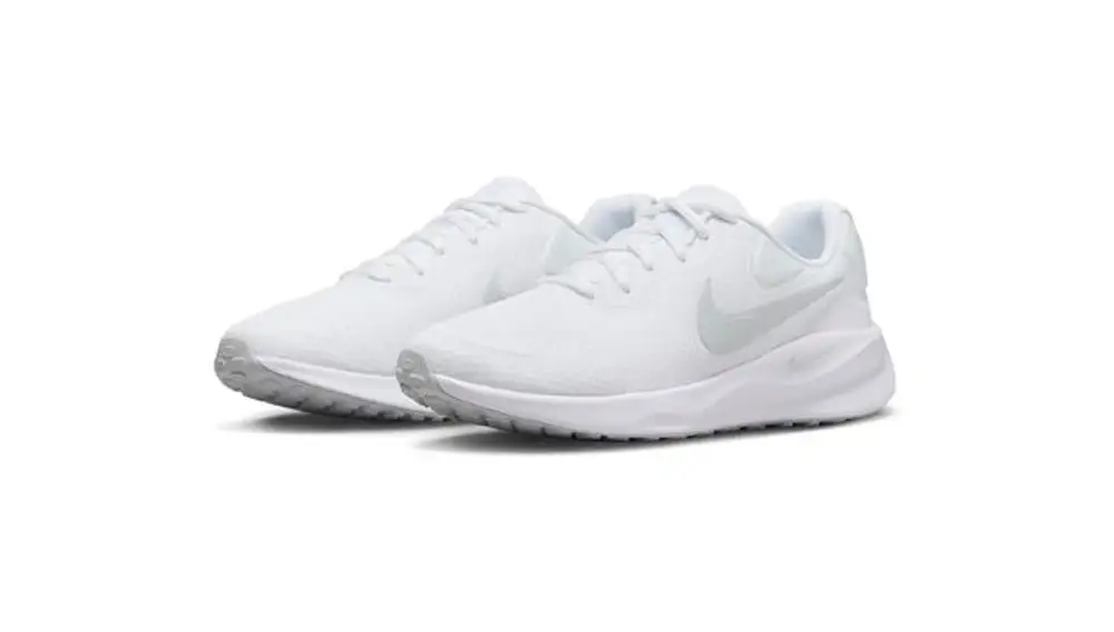 Nike Revolution 7