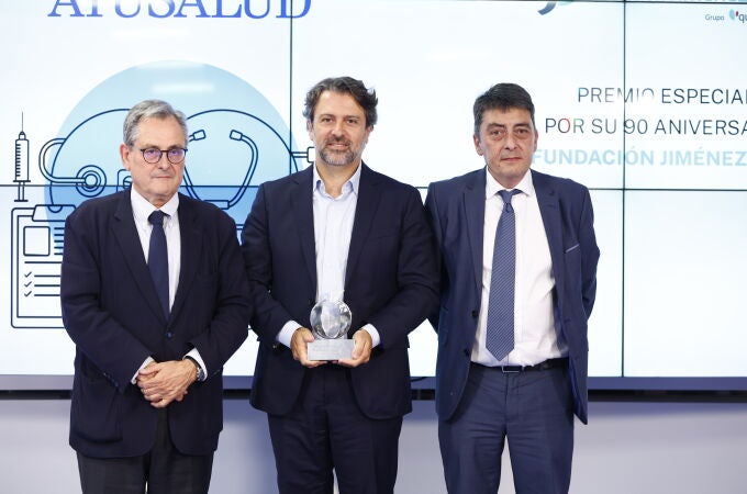 Javier Arcos, junto a Francisco Marhuenda y Sergio Alonso