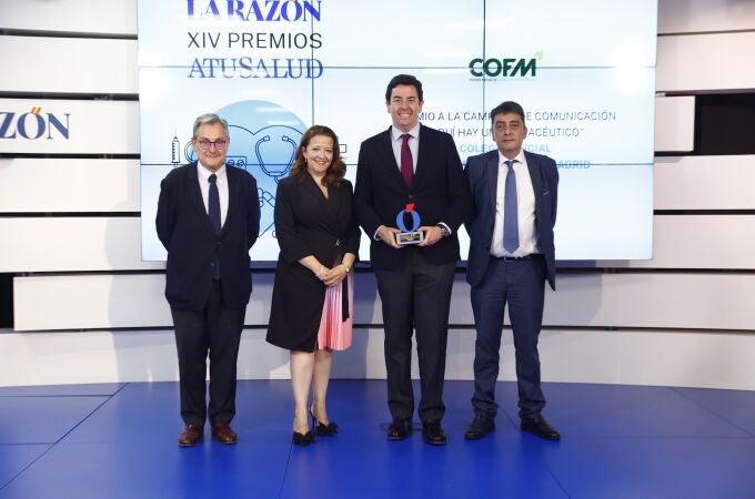 Manuel Martínez del Peral, junto a Fátima Matute, Francisco Marhuenda y Sergio Alonso