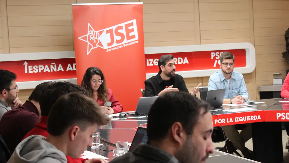 Representantes y militantes de Juventudes Socialistas envían una carta de apoyo al "proyecto de país" que representa Sánchez