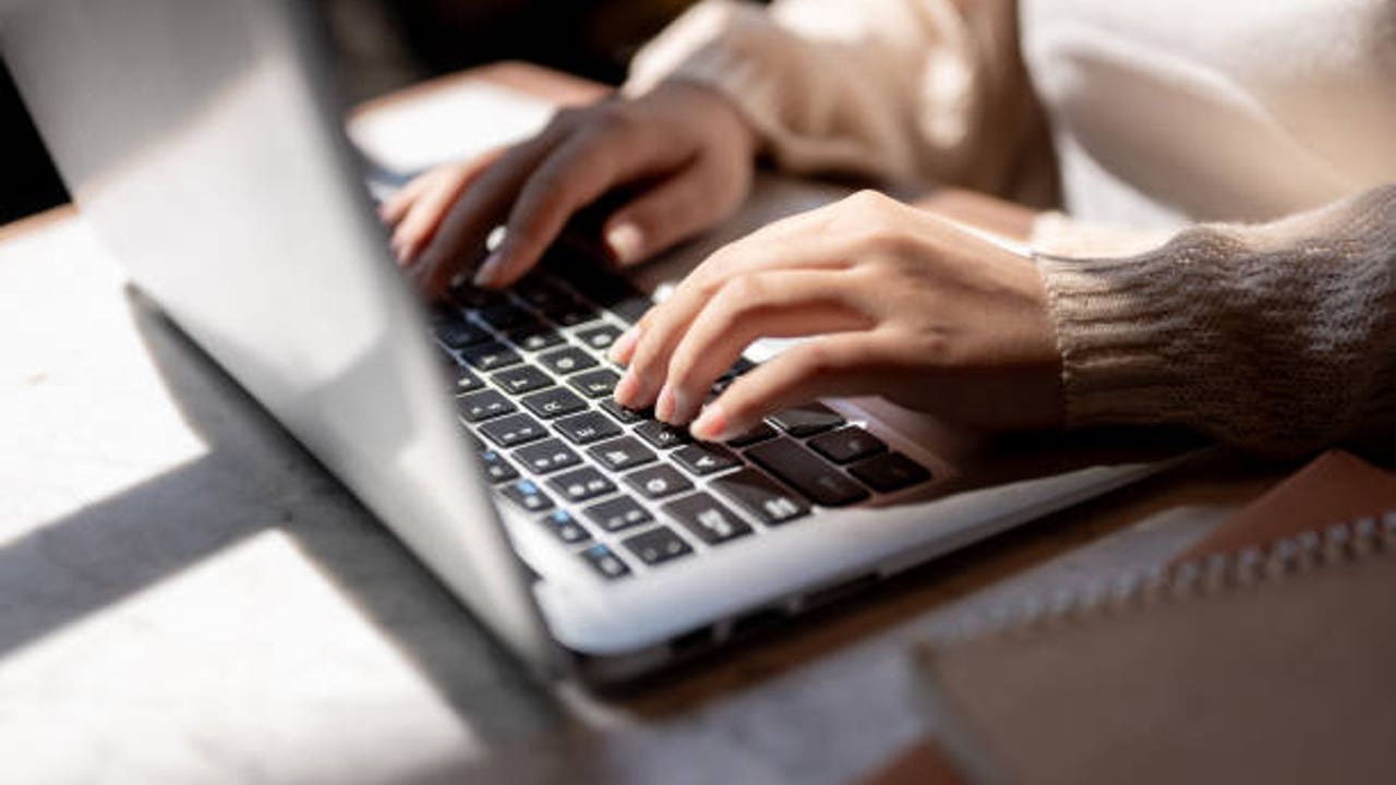 El Misterio del Teclado QWERTY: ¿Por Qué No Está Ordenado Alfabéticamente?