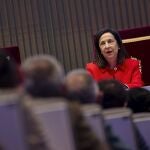 La ministra de Defensa, Margarita Robles, participa en el acto de clausura del XXVI Curso de Estado Mayor de las Fuerzas Armadas este jueves, en Madrid. 