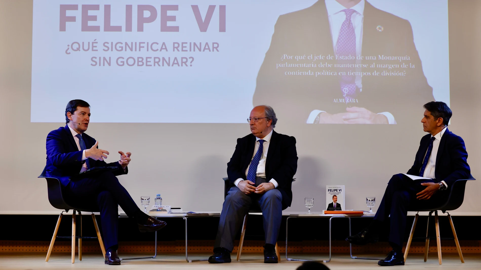 El presidente de la Junta de Castilla y León, Alfonso Fernández Mañueco, participa en la presentación del libro de Manuel Ventero, ''Felipe VI. ¿Qué significa reinar sin gobernar?''