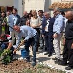 Un esqueje de la higuera de la casa de Miguel Hernández crece ahora en la cárcel de Campos del Río