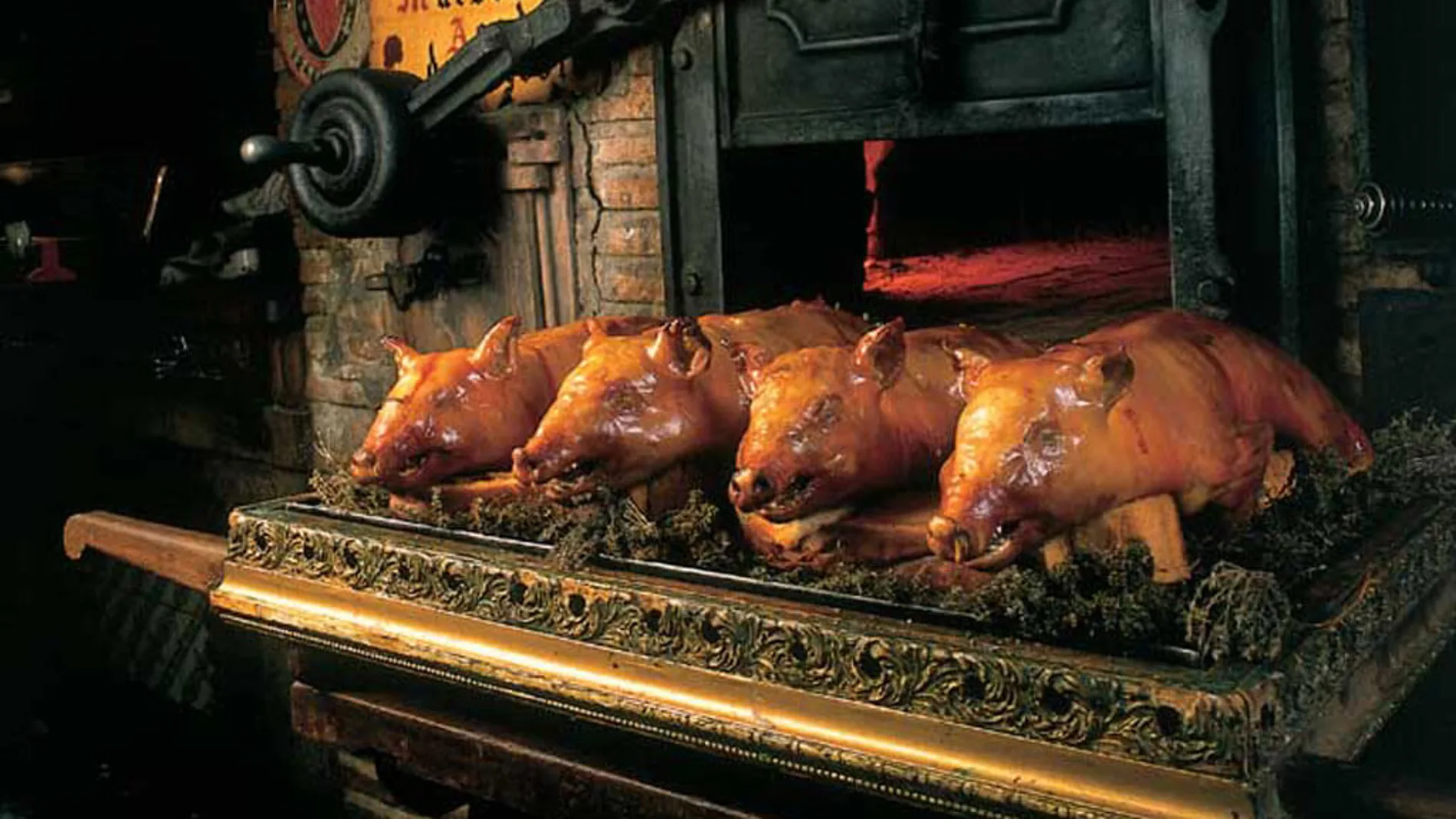 Horno de asar en Casa Duque