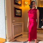 Tamara Falcó con vestido satinado.