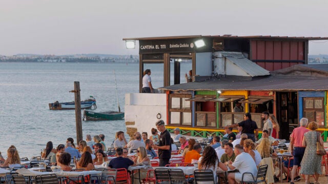 Economía/Gastro.- Guía Repsol selecciona más de 260 nuevos Soletes de chiringuitos y terrazas para disfrutar este verano