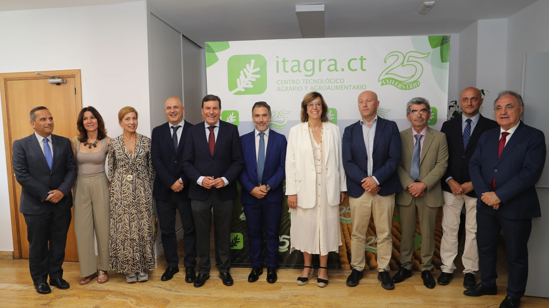 l Centro Tecnológico Agrario y Agroalimentario (Itagra) celebra una gala por su 25 aniversario a la que acuden el consejero de Economía y Hacienda y portavoz, Carlos Fernández Carriedo; el director del itagra, Asier Saiz; la alcaldesa de Palencia, Miriam Andrés; la presidenta de la diputación, Ángeles Armisén, el vicerrector del campus de Palencia, Julio Díez Casero, entre otros