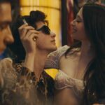 Mark Eydelshteyn y Mikey Madison, la protagonista absoluta del filme